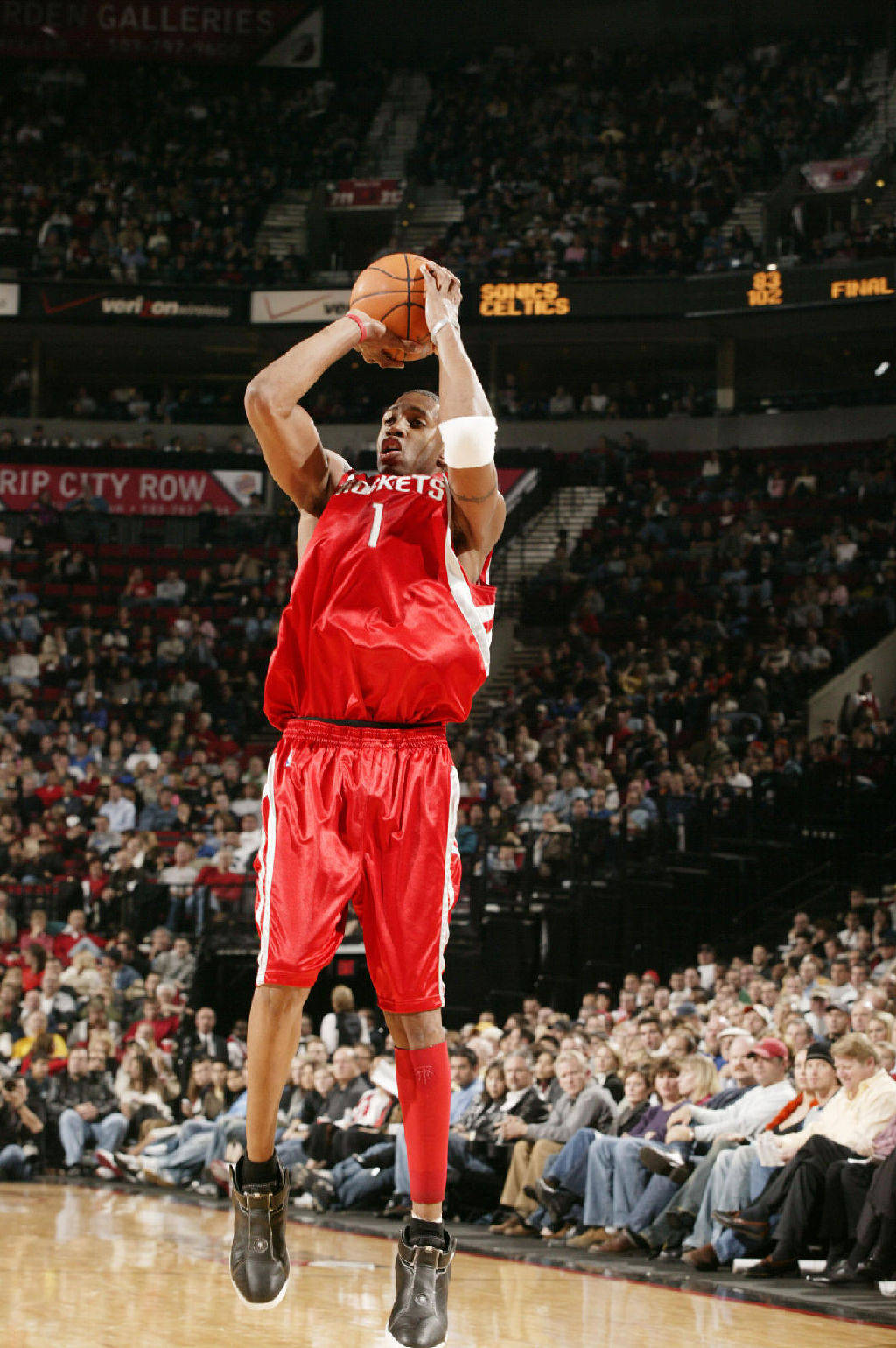 CBA球员伤病更新及战术影响（CBA伤情速递与战术调整解读）