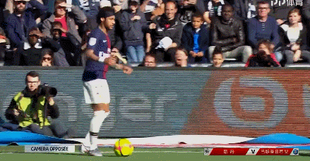 阿莫林：还没对卡塞米罗续约做决定，冬窗有合适人选才会引援（阿莫林：卡塞米罗续约未定，冬窗仅在有合适目标时引援）