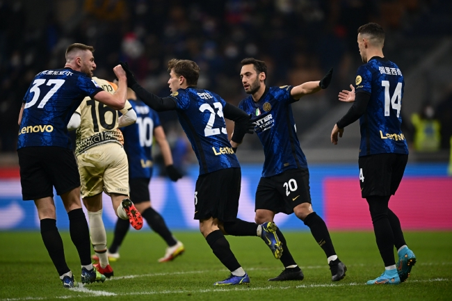 NBA战报：杰伦威&切特合砍50分，雷霆131-101狂胜爵士（NBA快讯：雷霆131-101大胜爵士，杰伦-威与切特合砍50分）