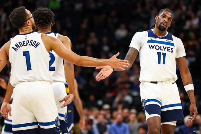 2025成都混团世界杯第二阶段 中国队总比分8-2战胜法国队（2025混团世界杯成都站第二阶段：中国队8比2击败法国队）