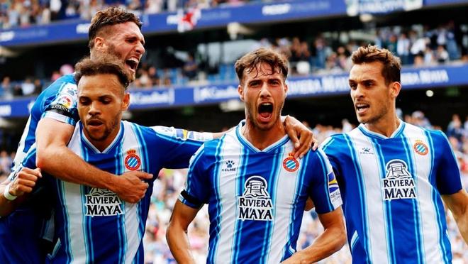 肖赧：现在炒掉米利西奇可能性小，热身赛输球不触发下课（肖赧：热身赛输球不等同下课，米利西奇短期被解雇可能性不大）