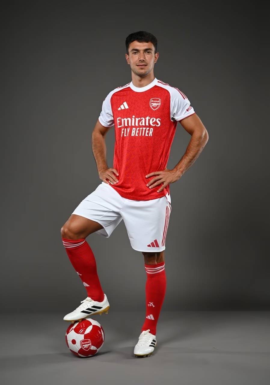 欧冠：巴黎2-1战胜曼联（欧冠战报：巴黎2比1力克曼联）