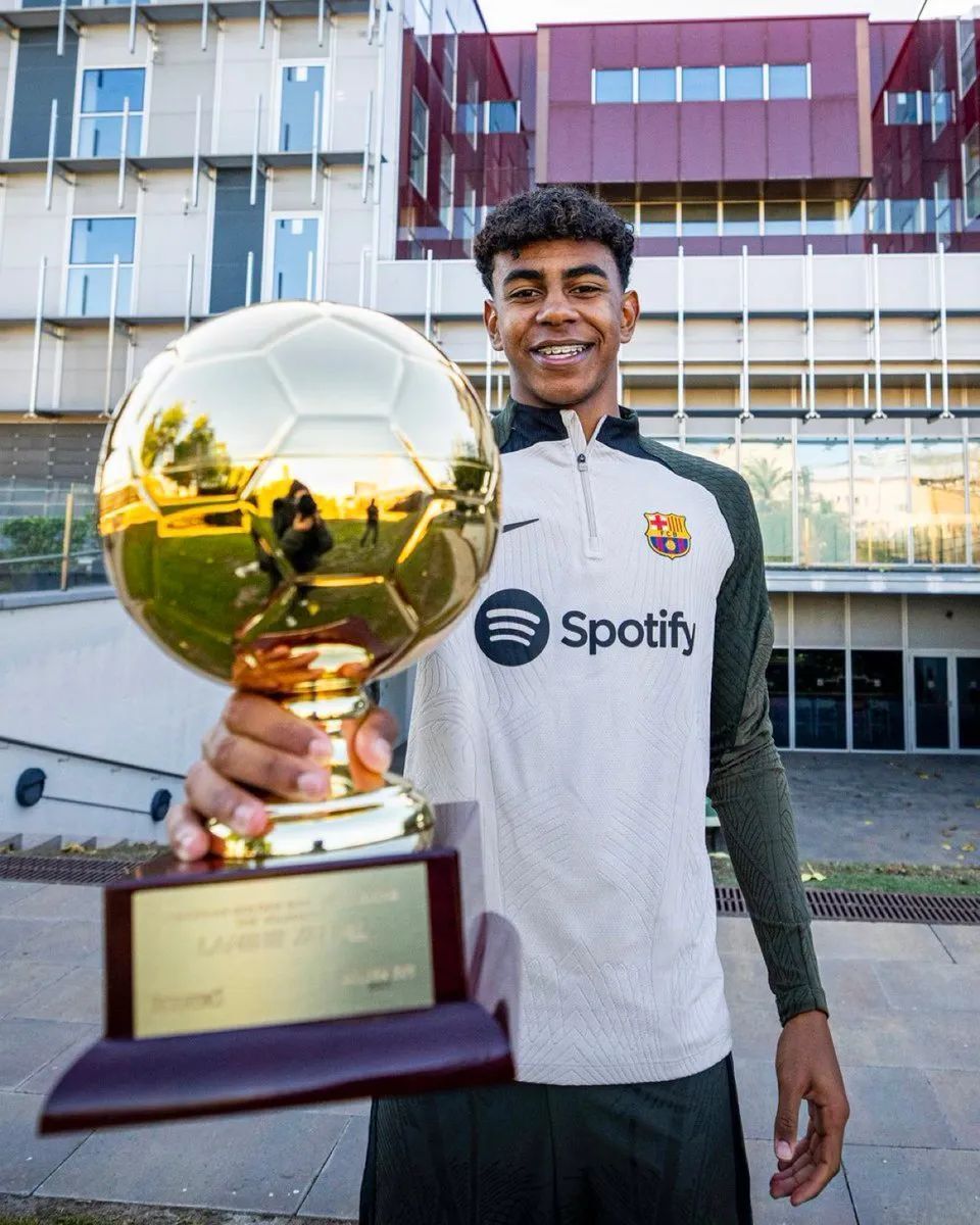 法兰克福1-1沃尔夫斯堡，岑特破门，巴舒亚伊点射绝平（法兰克福1-1战平沃尔夫斯堡：岑特先拔头筹，巴舒亚伊点球压哨扳平）