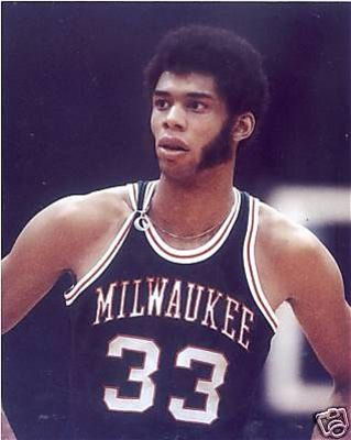 近4届欧预赛+世预赛射手榜：凯恩40球第1，C罗32球第2（近四届欧预赛与世预赛进球榜：凯恩40球居首，C罗32球次席）