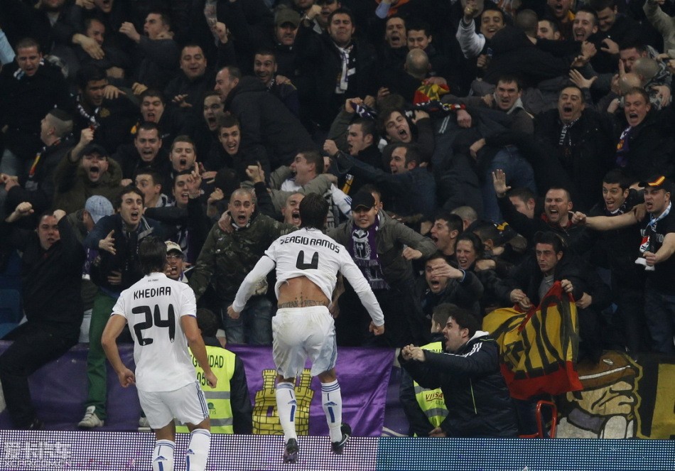 欧冠半场：罗德里戈破门，哈兰德点射，曼城暂2-1皇马（欧冠半场战报：罗德里戈先拔头筹，哈兰德点射回敬，曼城暂以2-1领先皇马）